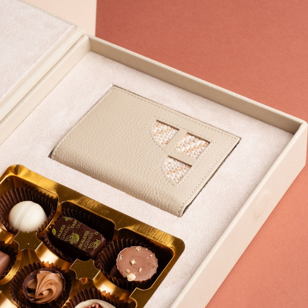 idyr-cadeauxdeluxe-cadeaux-personnalisés-cadeauxd'entreprise- cadeauxpourfemme-cadeauxd'affaires-cadeauxjournéedelafemme-8mars-coffretde chocolats-coffrets-luxe (50)
