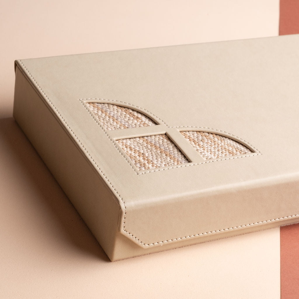idyr-cadeauxdeluxe-cadeaux-personnalisés-cadeauxd'entreprise- cadeauxpourfemme-cadeauxd'affaires-cadeauxjournéedelafemme-8mars-coffretde chocolats-coffrets-luxe (56)