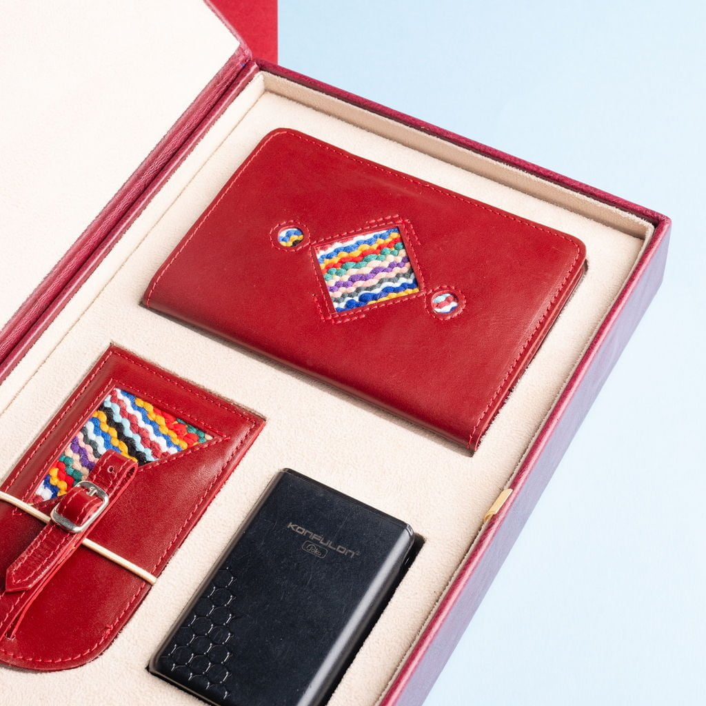 idyr-cadeauxdeluxe-cadeaux-personnalisés-cadeauxd’entreprise- cadeauxpourfemme-cadeauxd’affaires-cadeauxjournéedelafemme-8mars-coffrets-luxe (13)