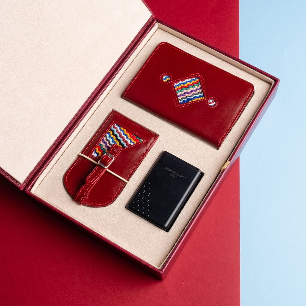 idyr-cadeauxdeluxe-cadeaux-personnalisés-cadeauxd’entreprise- cadeauxpourfemme-cadeauxd’affaires-cadeauxjournéedelafemme-8mars-coffrets-luxe (16)