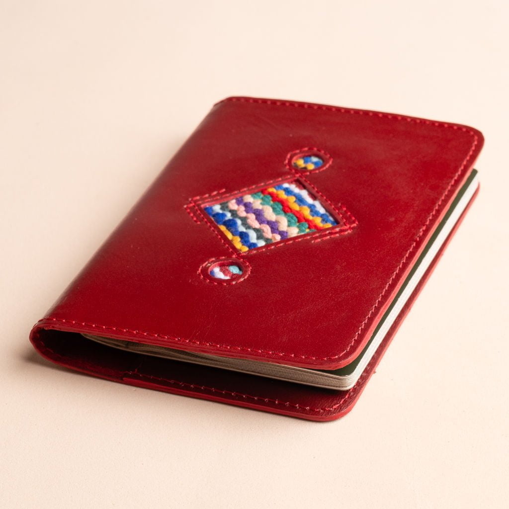 idyr-porte-passeport-accessoires-de-modepetite-maroquinerie (11) Étui à passeport AHADUN