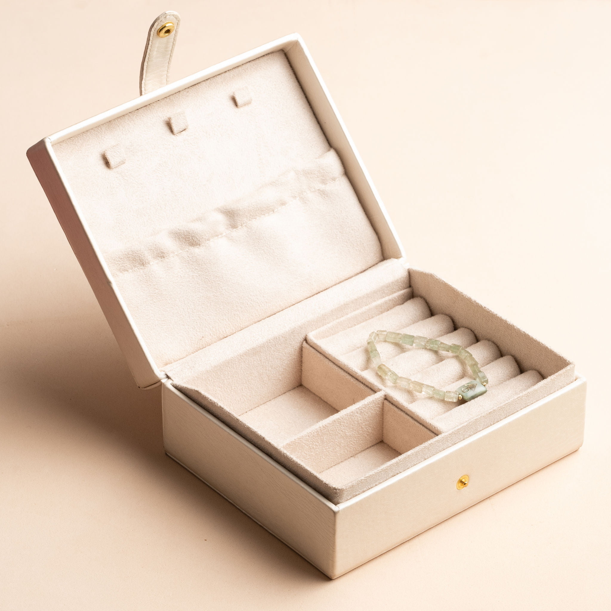 idyr-boîte à bijoux-coffret-à-bijoux-jewelry-box-cadeauxdeluxe-cadeaux-personnalisés-cadeauxd'entreprise-accueil-shop-coffrets (5)