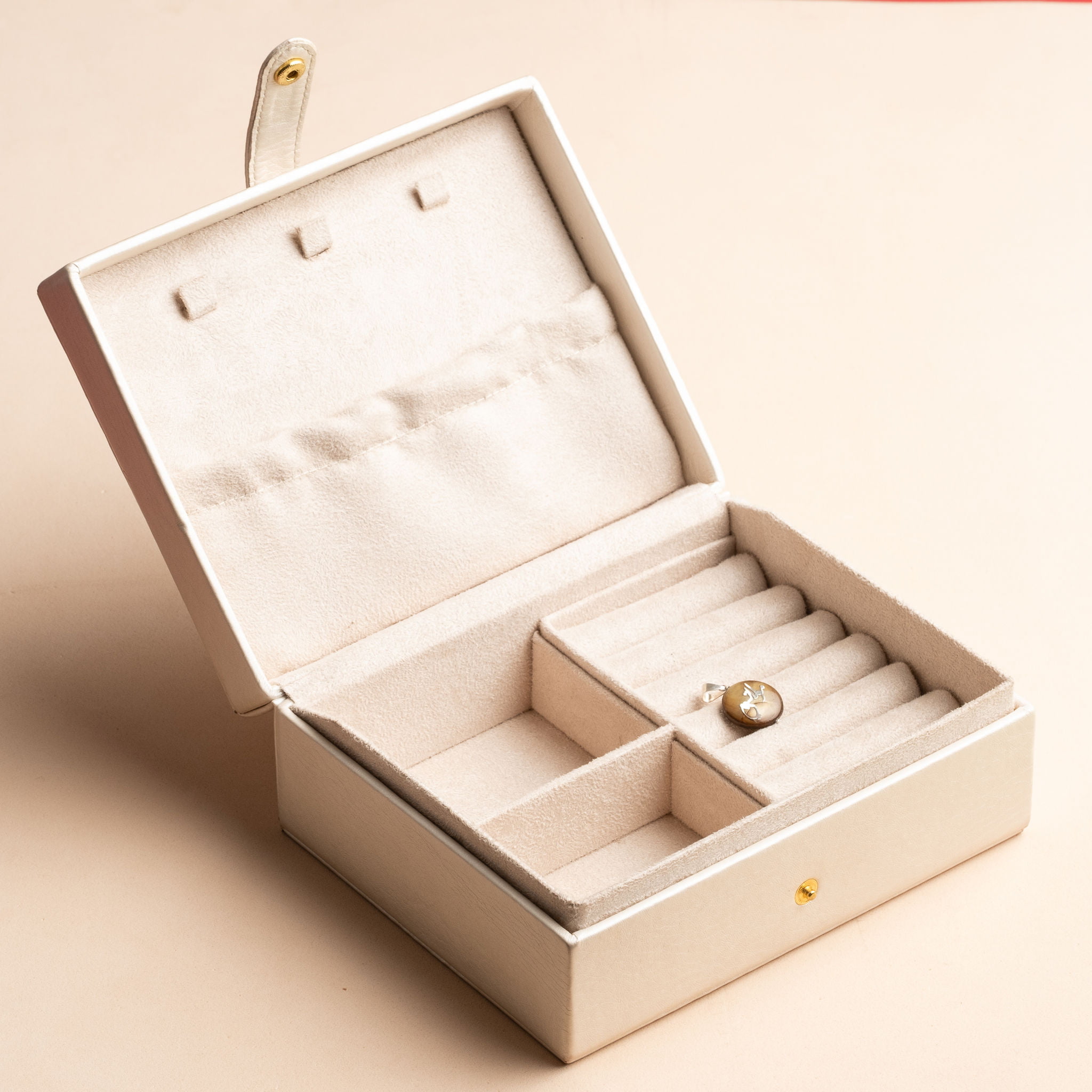 idyr-boîte à bijoux-coffret-à-bijoux-jewelry-box-cadeauxdeluxe-cadeaux-personnalisés-cadeauxd'entreprise-accueil-shop-coffrets