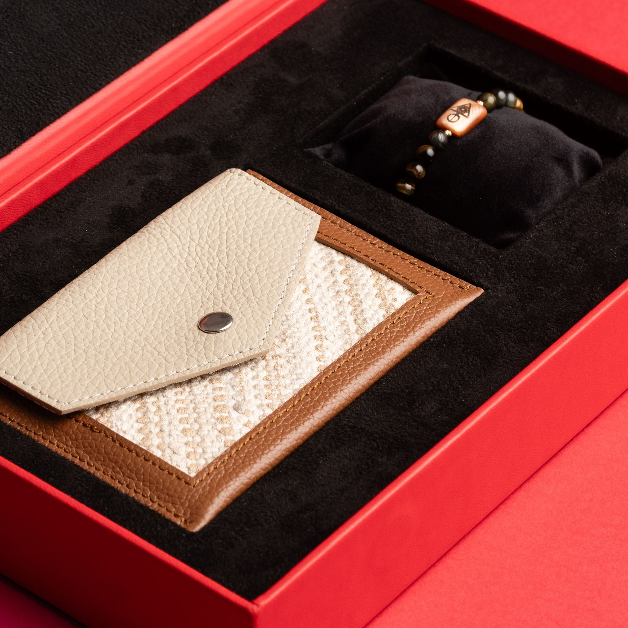 idyr-coffret-artisanal-jewelry-box-cadeauxdeluxe-cadeaux-personnalisés-cadeauxd'entreprise-accueil-shop-coffrets (31)