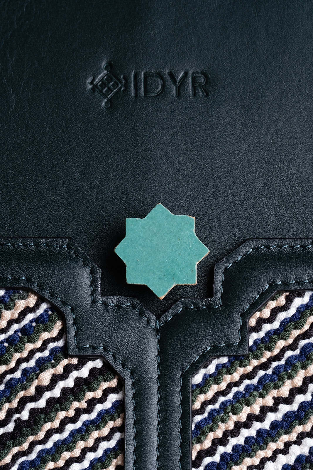 IDYR - FALL/WINTER 25 Le cadeau d’affaires idéal : un cartable professionnel fait main